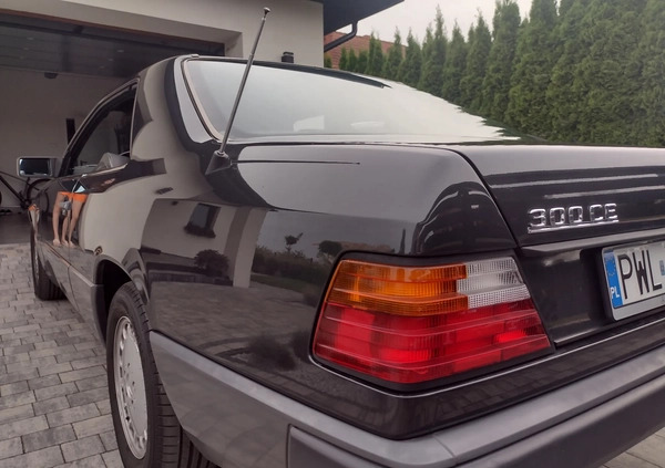 Mercedes-Benz Klasa E cena 52900 przebieg: 138000, rok produkcji 1989 z Grabów nad Prosną małe 301